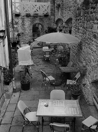 LA COUR