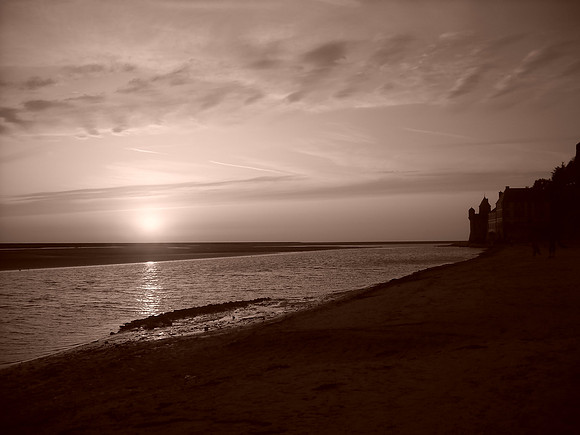 COUCHER DE SOLEIL SUR LA BAIE